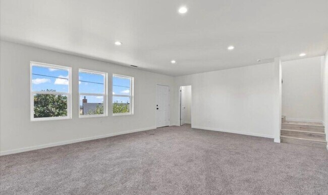 Building Photo - 505 N 80th Ave