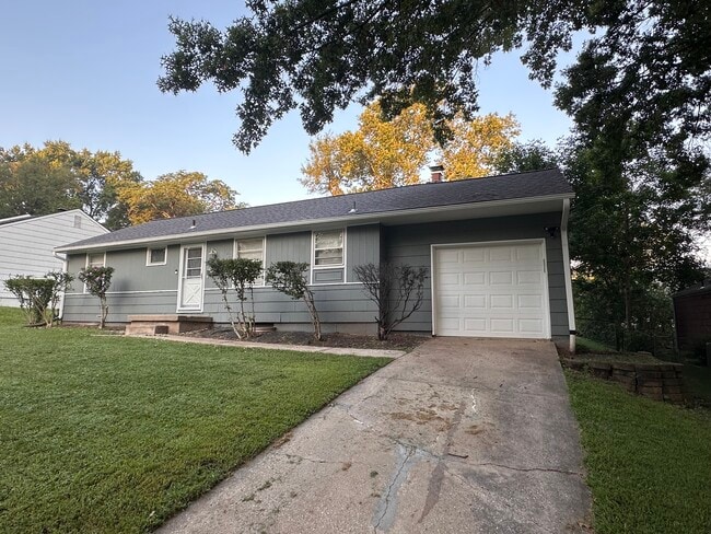 Building Photo - 7708 Juniper St