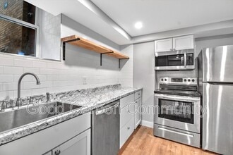 Building Photo - 2809 Main St