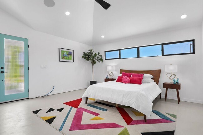 Building Photo - 3940 Cll San Antonio