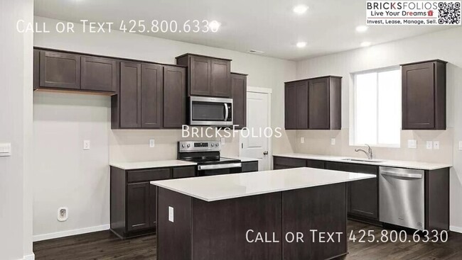 Building Photo - 18726 Lipoma Pl E