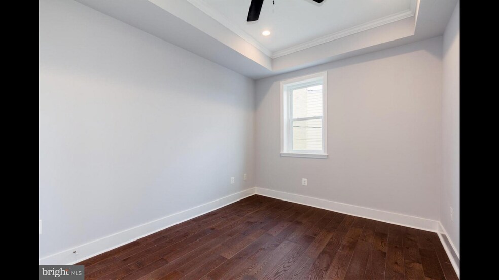 Building Photo - 9 E Fort Ave