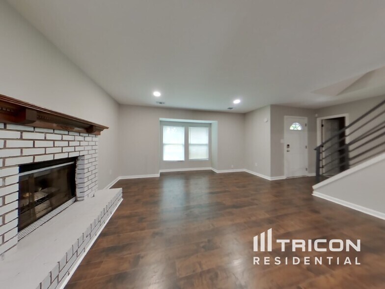 Building Photo - 3216 Plymouth Rock Dr