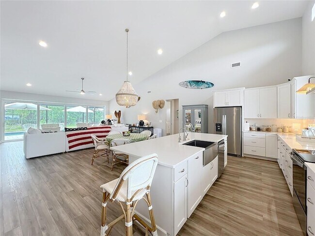 Building Photo - 10224 South Bay Lake Rd