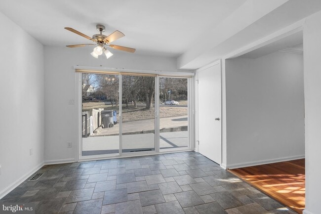 Building Photo - 2636 East Side Dr