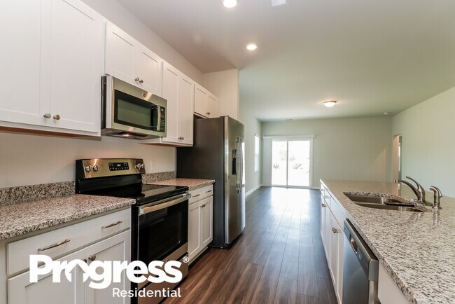 Building Photo - 5 Fifth St