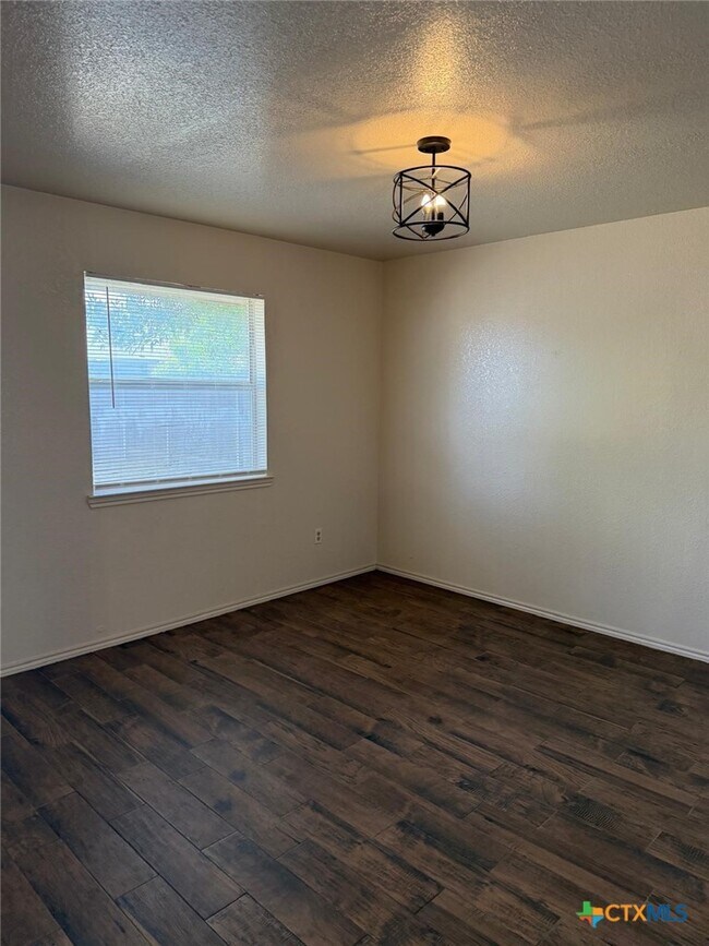 Building Photo - 4212 Embers Dr