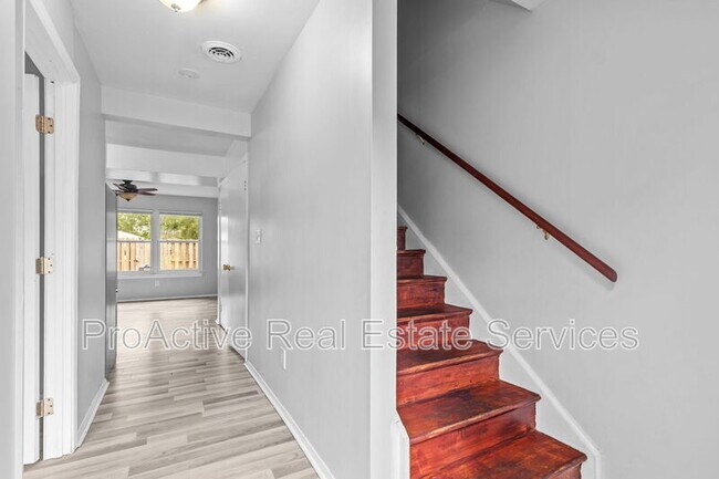 Building Photo - 1579 Darren Cir