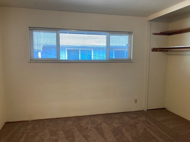 Building Photo - (WLO 13) Cozy 2 Bedroom, 1 Bath Just a Stone's Throw from Campus!