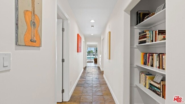 Building Photo - 4624 Conchita Way