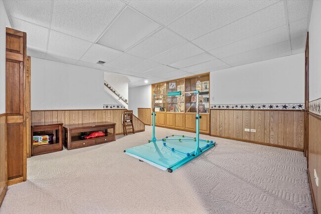 Building Photo - 2231 Remington Dr