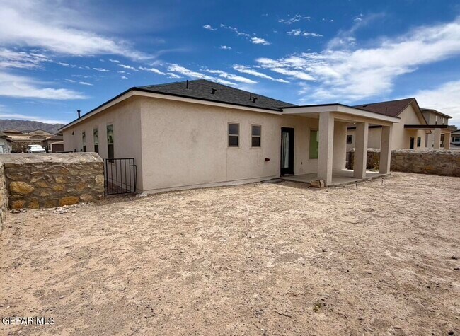 Building Photo - 7409 Scarlet Oak Pl