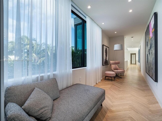 Building Photo - 11400 N Bayshore Dr