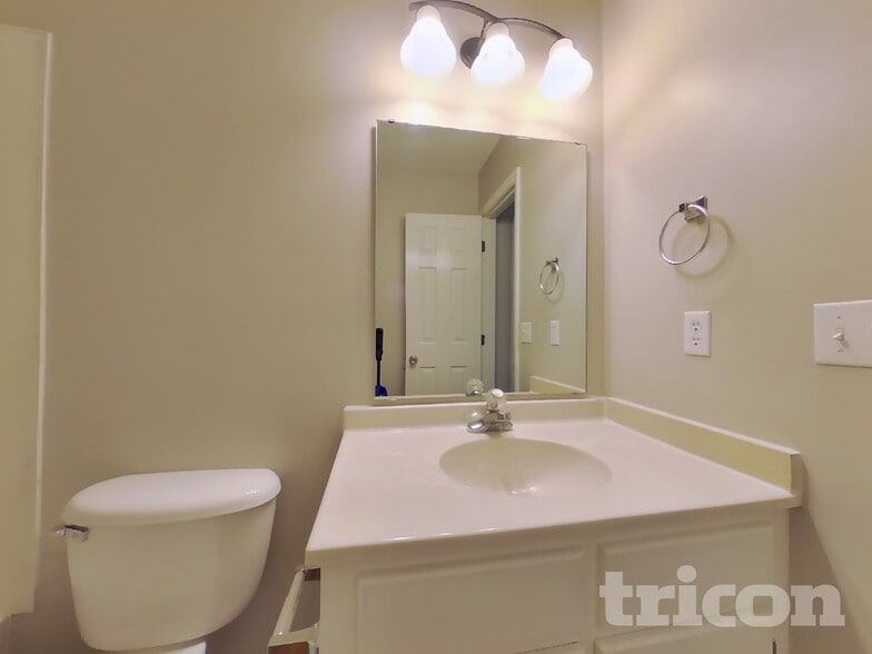 Building Photo - 101 Squire Rd