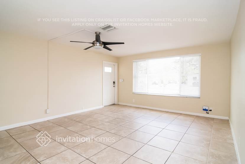 Building Photo - 5811 SW 54th Terrace