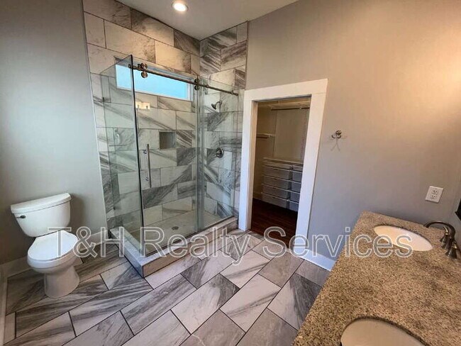 Building Photo - 1202 Harlan St