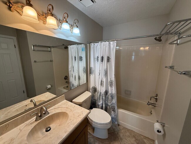 Building Photo - Charming 2-Bed, 2-Bath Home in The Reserve at the Crossings – Lake Mary Living at Its Best!