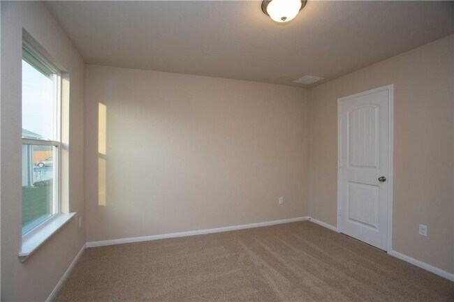 Building Photo - 142 Sulphur River Lp