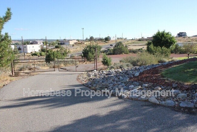 Building Photo - 1053 County Rd 3000