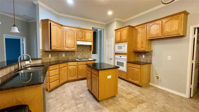 Building Photo - 5330 Golfside Dr