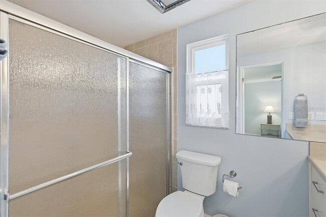 Building Photo - 573 Spanish Dr N