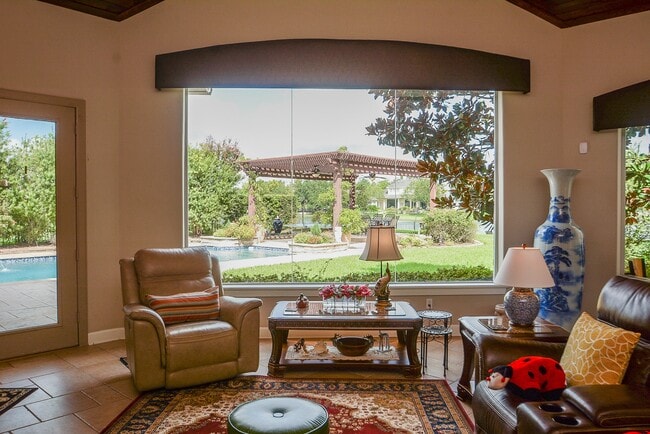 Building Photo - 15302 Bandera Falls Bend