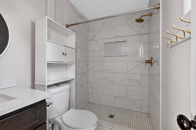 Building Photo - 2611 Hardy Pl