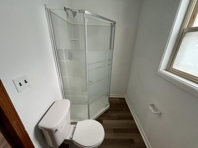 Building Photo - 405 Bristol St