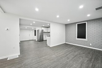 Building Photo - 354 Fernhill Ave