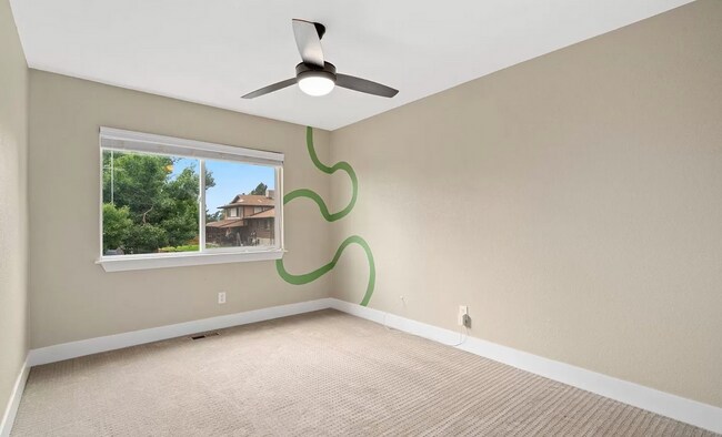 Building Photo - Modern 5 bed, 3.5 bath home in Lakewood!