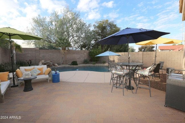 Building Photo - 11271 E Poinsettia Dr