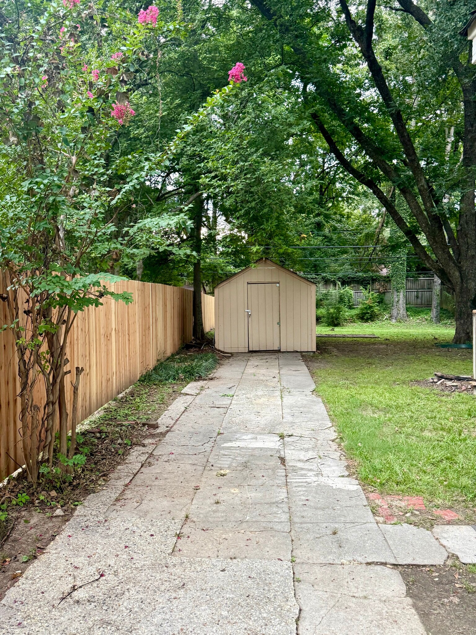 Building Photo - 2100 University Cir