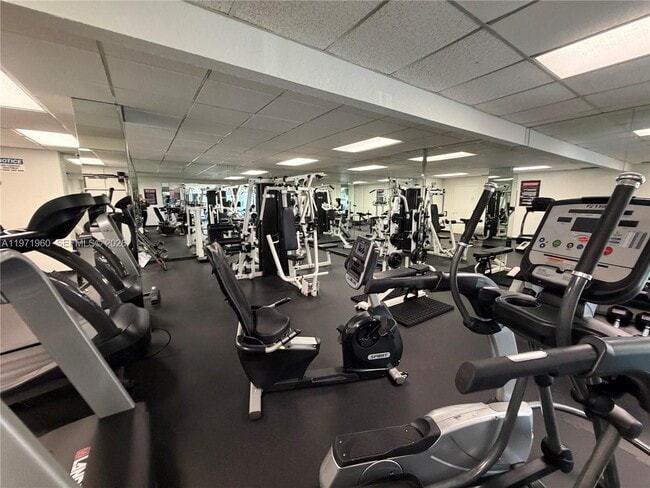 Building Photo - 2715 N Ocean Blvd