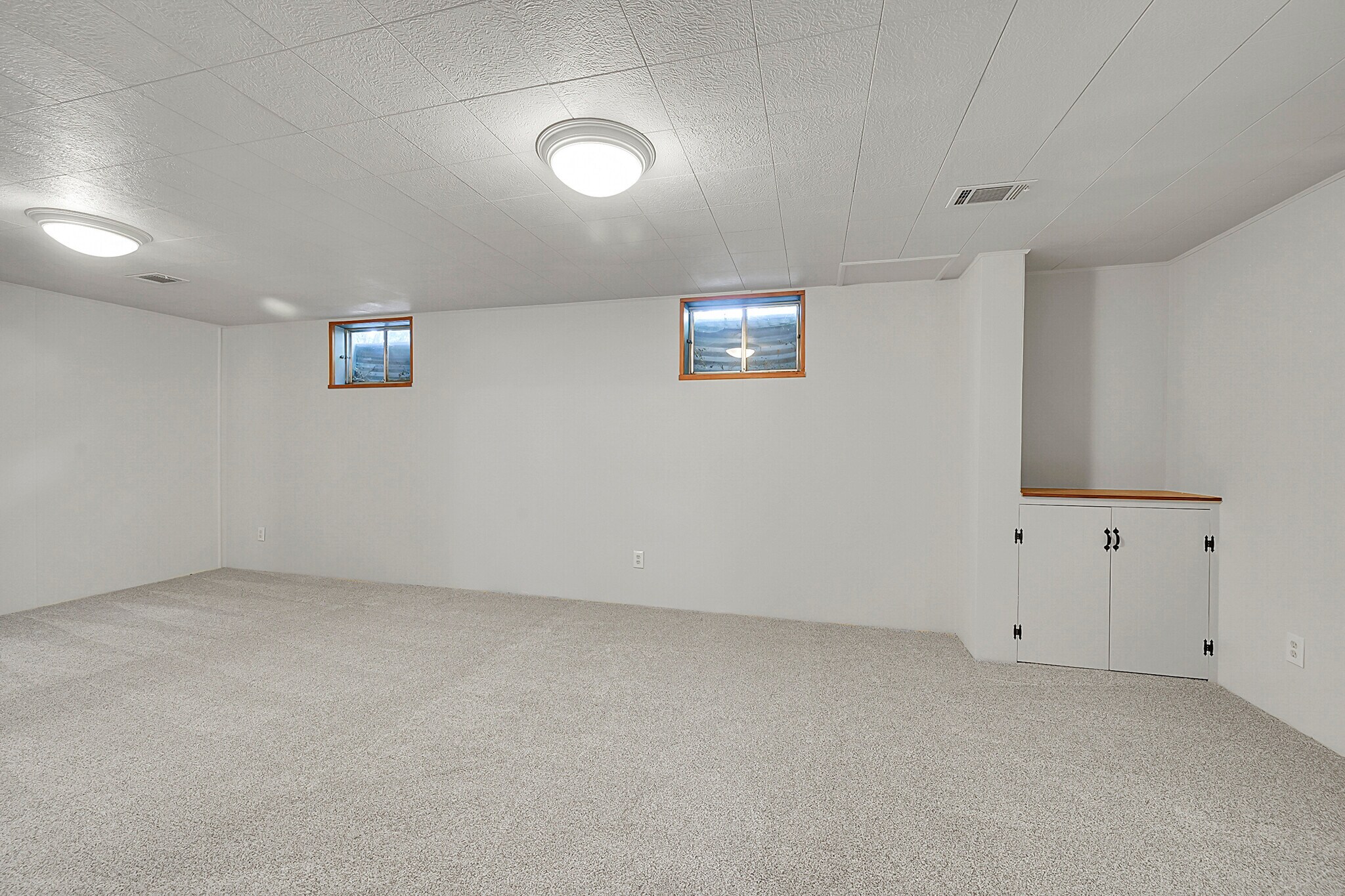 Building Photo - 2742 W 22nd Street Dr