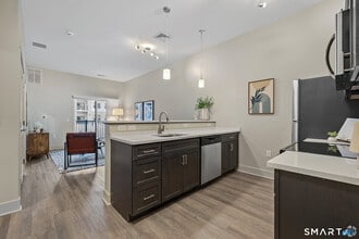 Building Photo - 85 Marlborough St