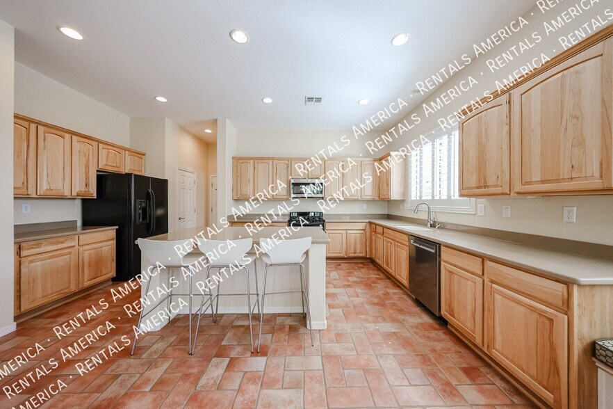 Building Photo - 2348 W River Rock Ct