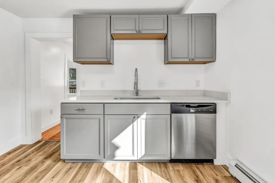 Building Photo - 151 South St