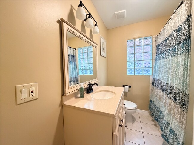 Building Photo - 8234 Bonner Dr