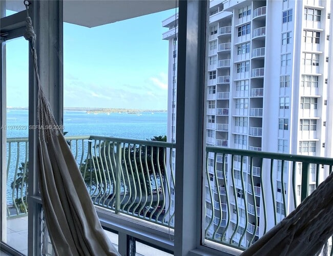 Building Photo - 1408 Brickell Bay Dr