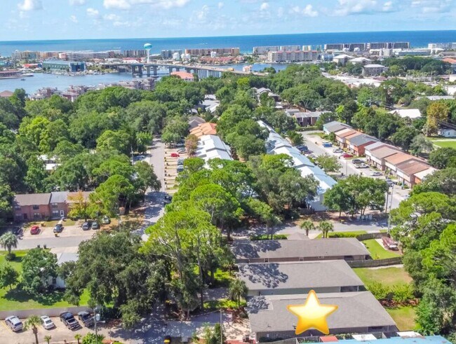 Building Photo - 116 Alder Ave SE