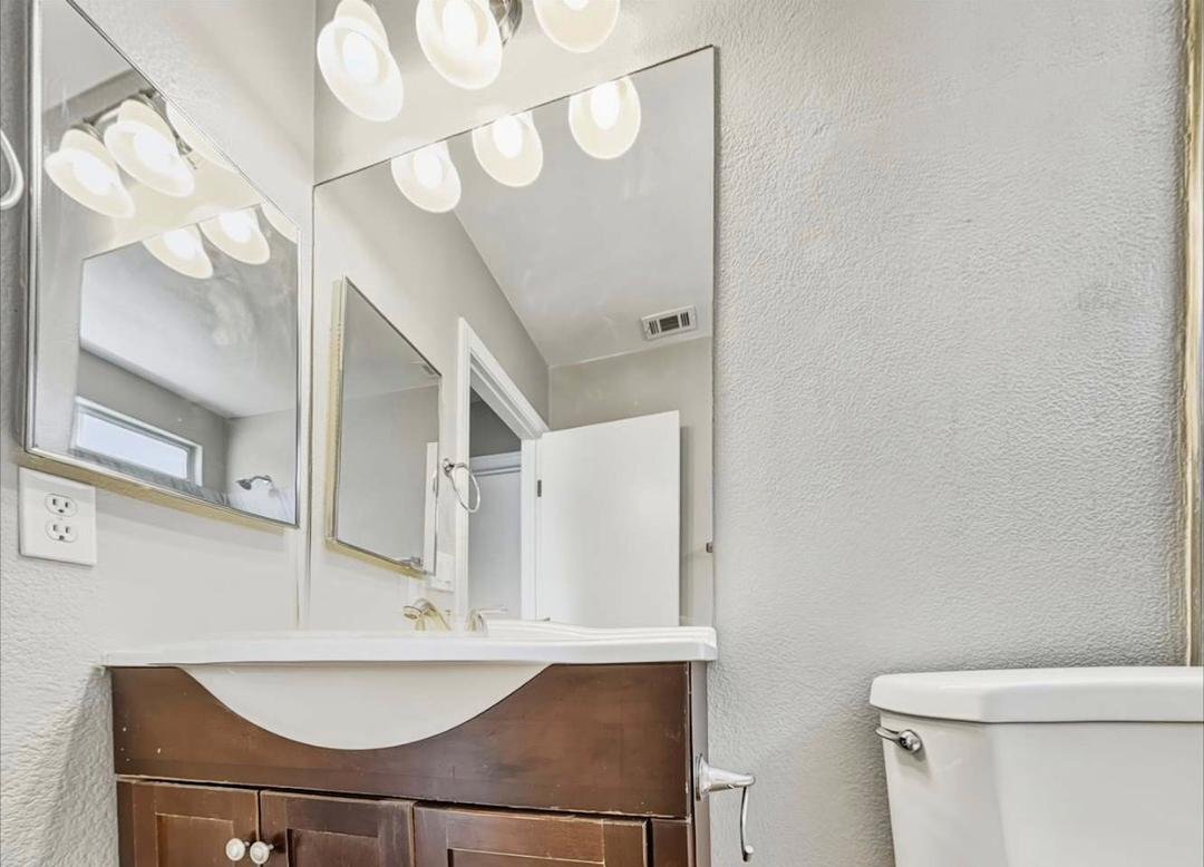 Building Photo - 5228 French Lavender St