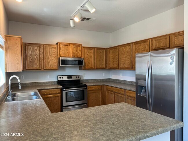 Building Photo - 11383 W Mountain View Dr