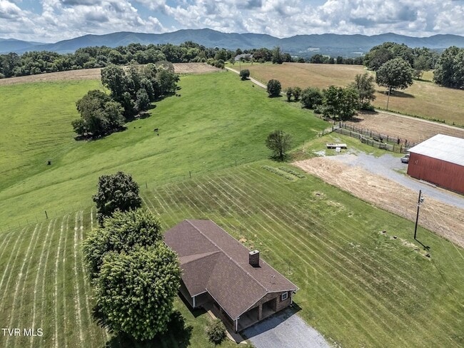 Building Photo - 3655 W Allens Bridge Rd