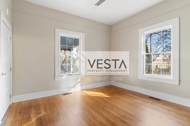 Building Photo - 555 Baldwin Ave