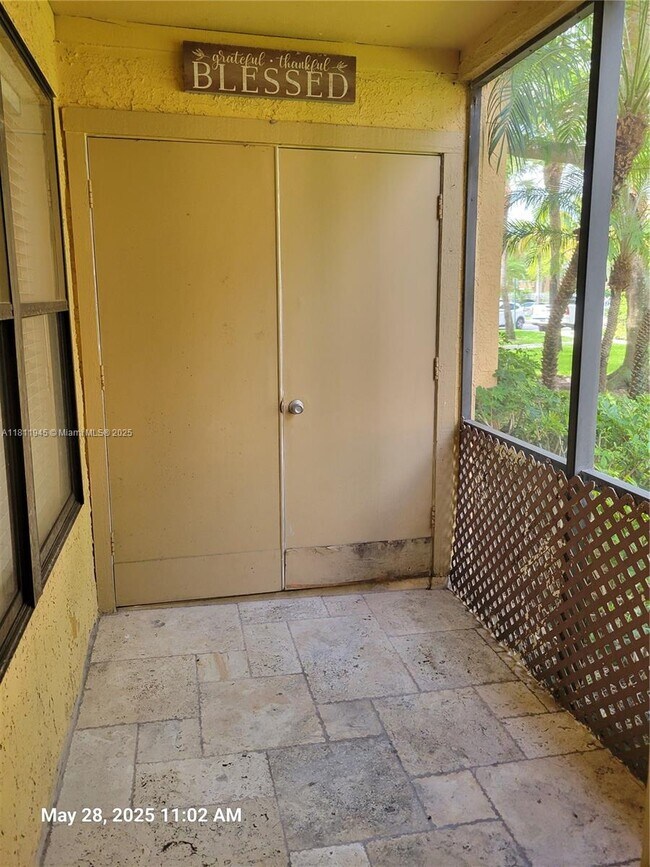Building Photo - 10500 SW 155th Ct