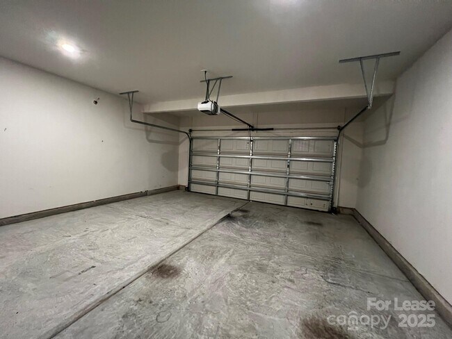 Building Photo - 12516 Stoneybrook Station Pkwy
