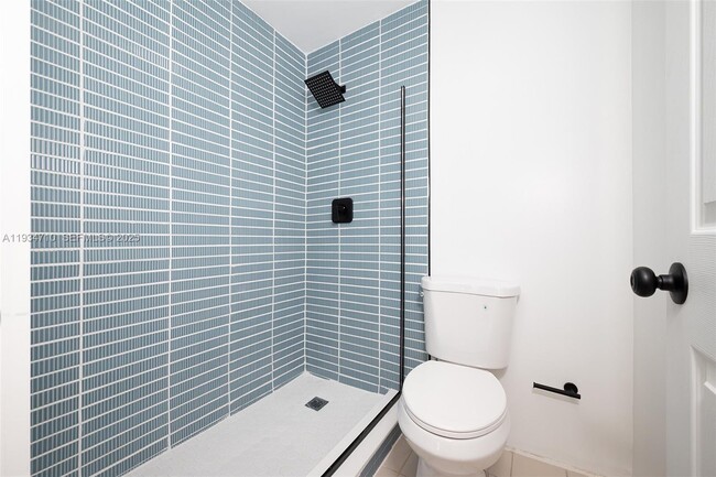 Building Photo - 1204 NE 17th Way