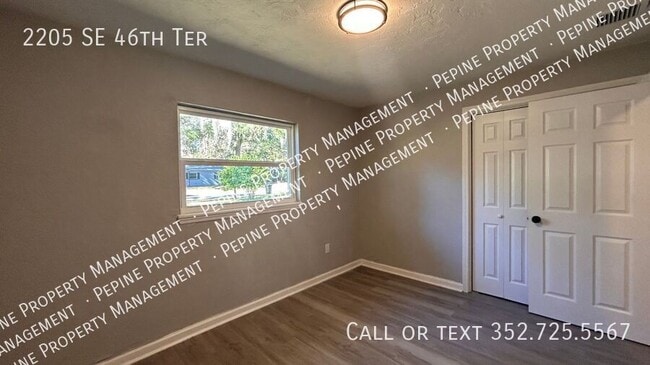 Building Photo - 2205 SE 46 Terrace