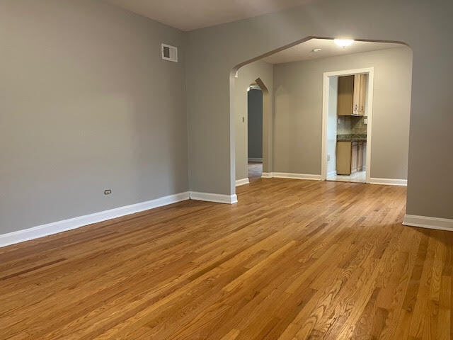 Living / Dining - 4053 N Plainfield Ave
