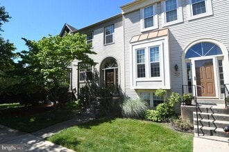 Building Photo - 7802 Mistic View Ct